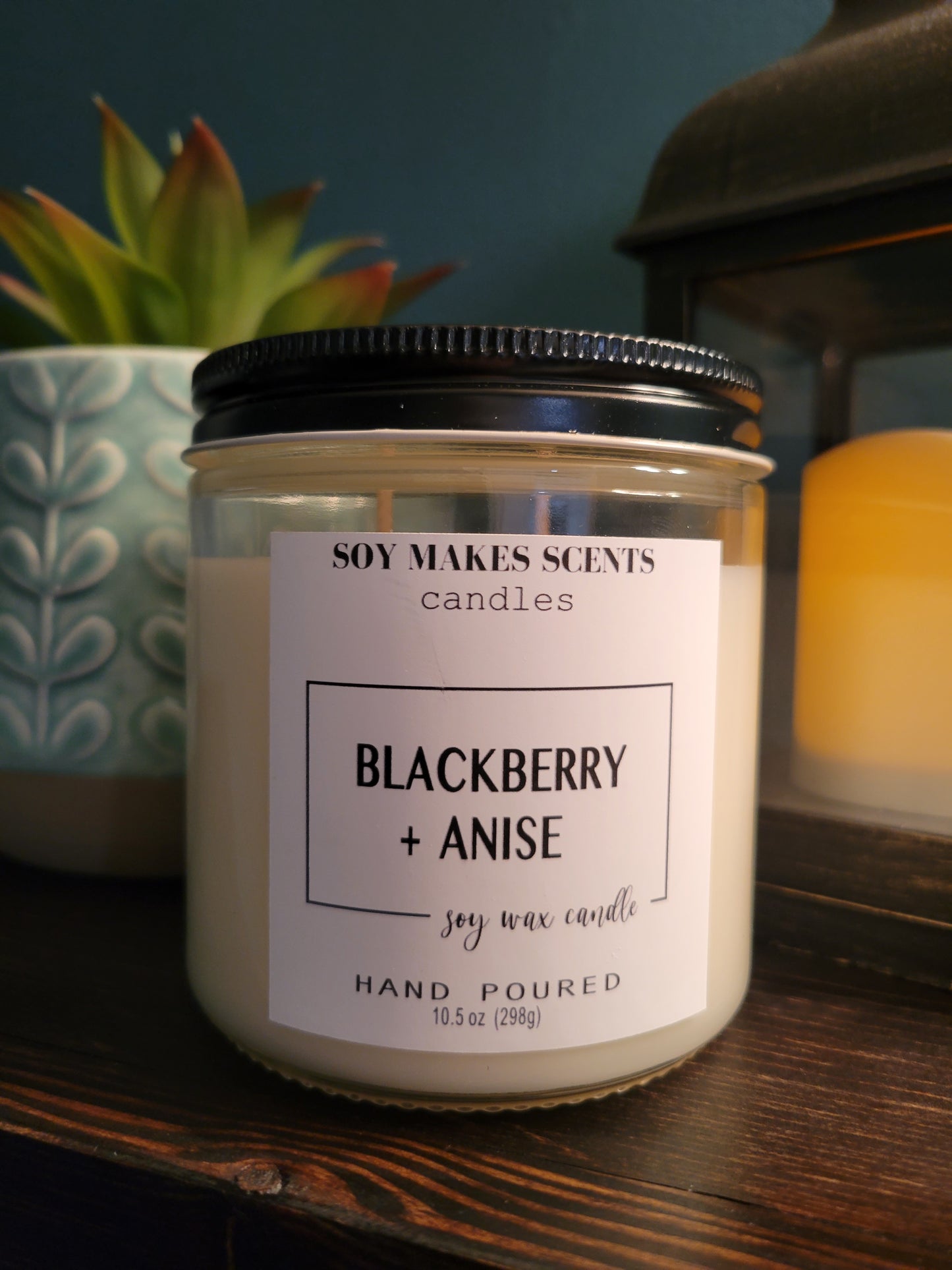 Blackberry & Anise 10.5oz soy wax candle