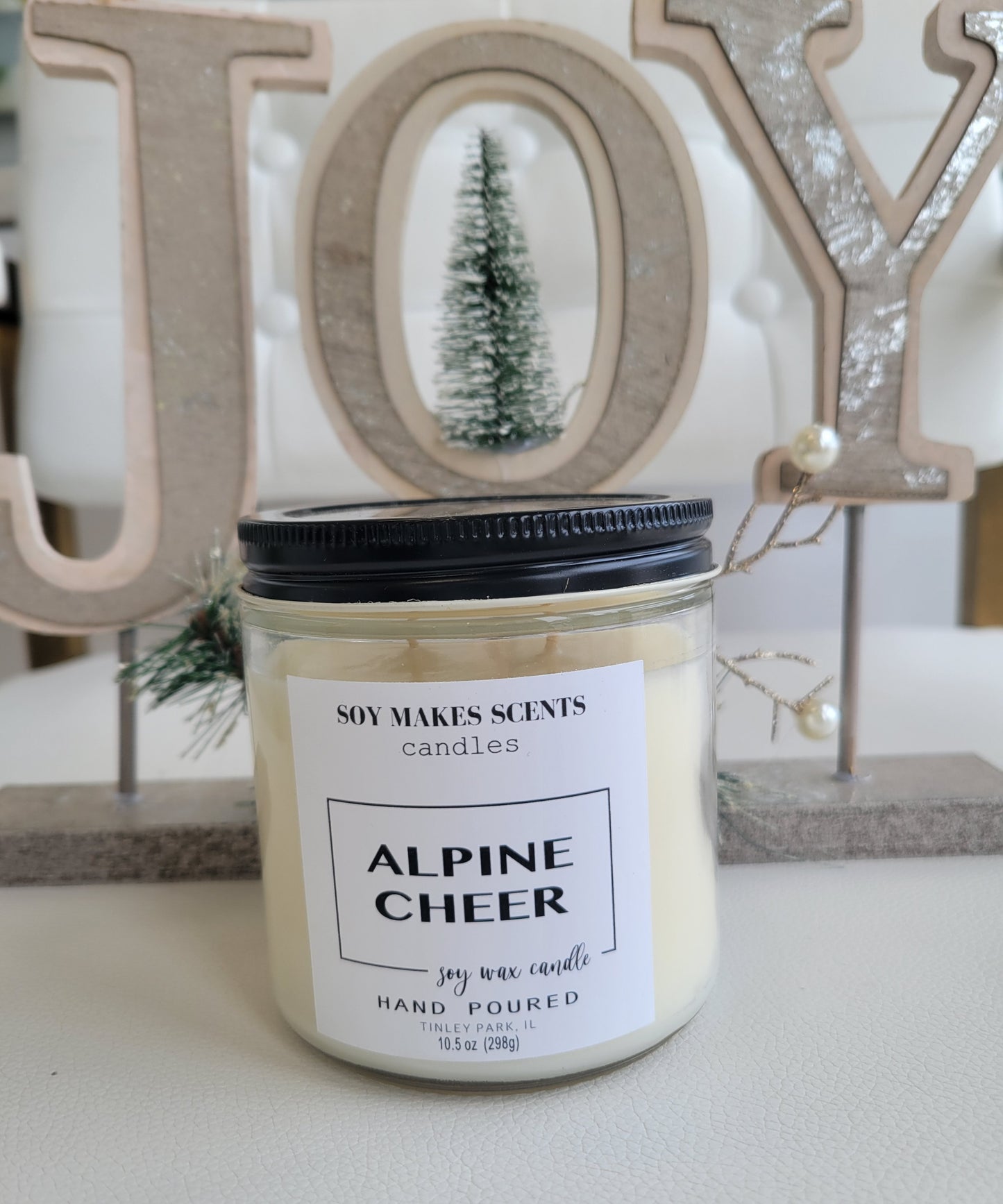 Alpine Cheer 10.5oz soy wax candle